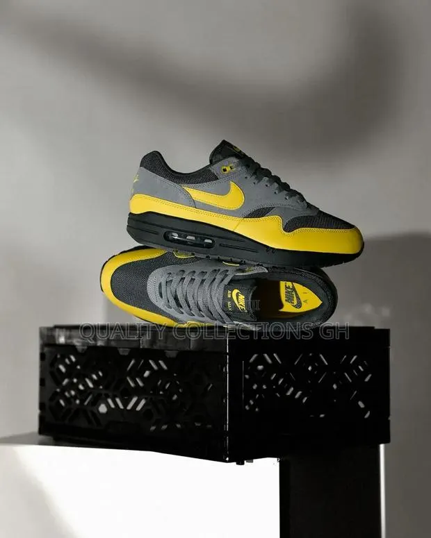 Nike Airmax 1 Yellow and Ash · Photo 1