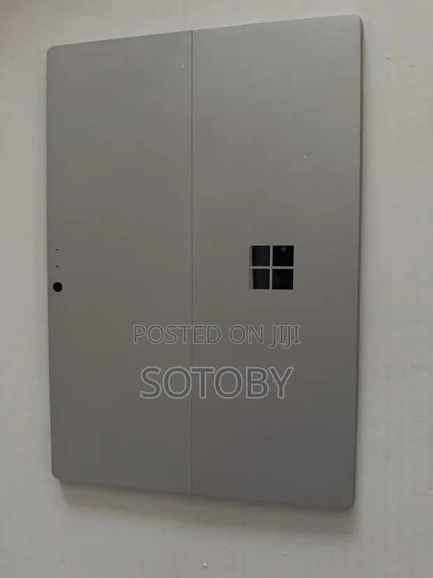 Microsoft Surface Pro 5 128 GB Gray · Photo 1