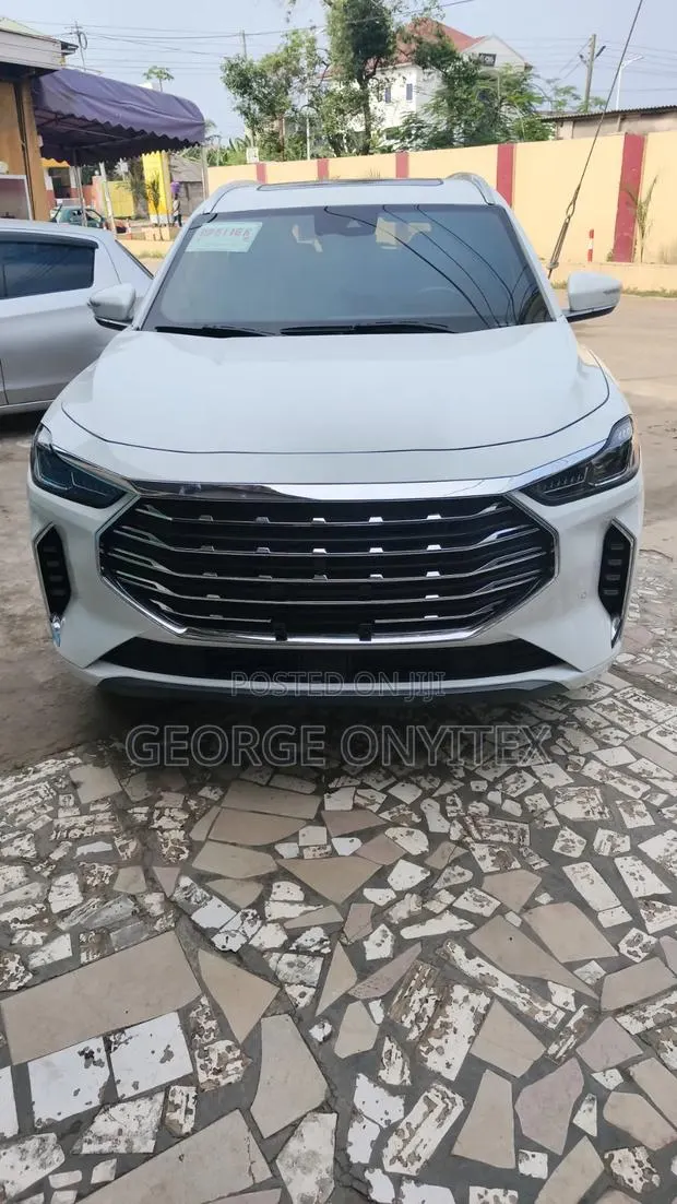 Jetour X70 Plus 2022 White · Photo 1