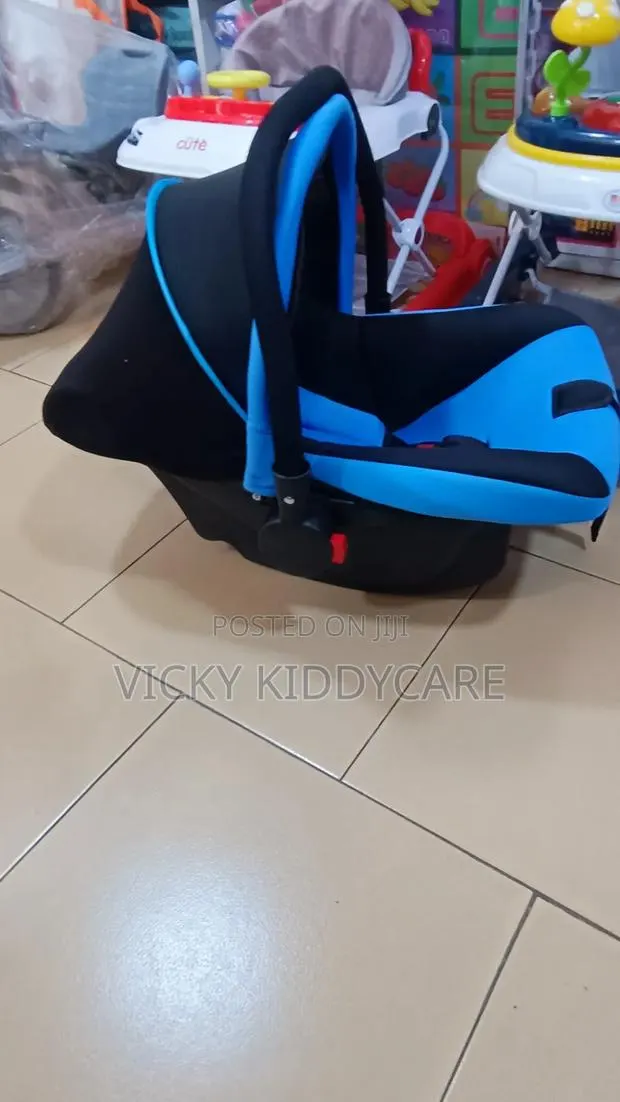 3 in 1 Infant Car Seat Carrier · Photo 3