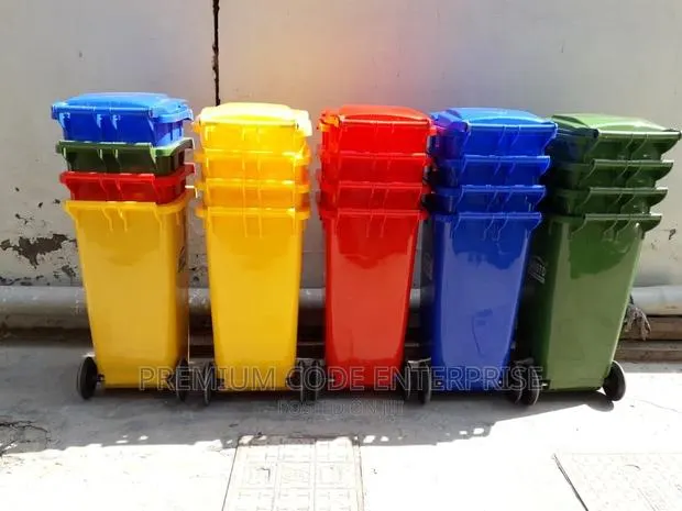 120 Liter Dustbin, Flat Top · Photo 1