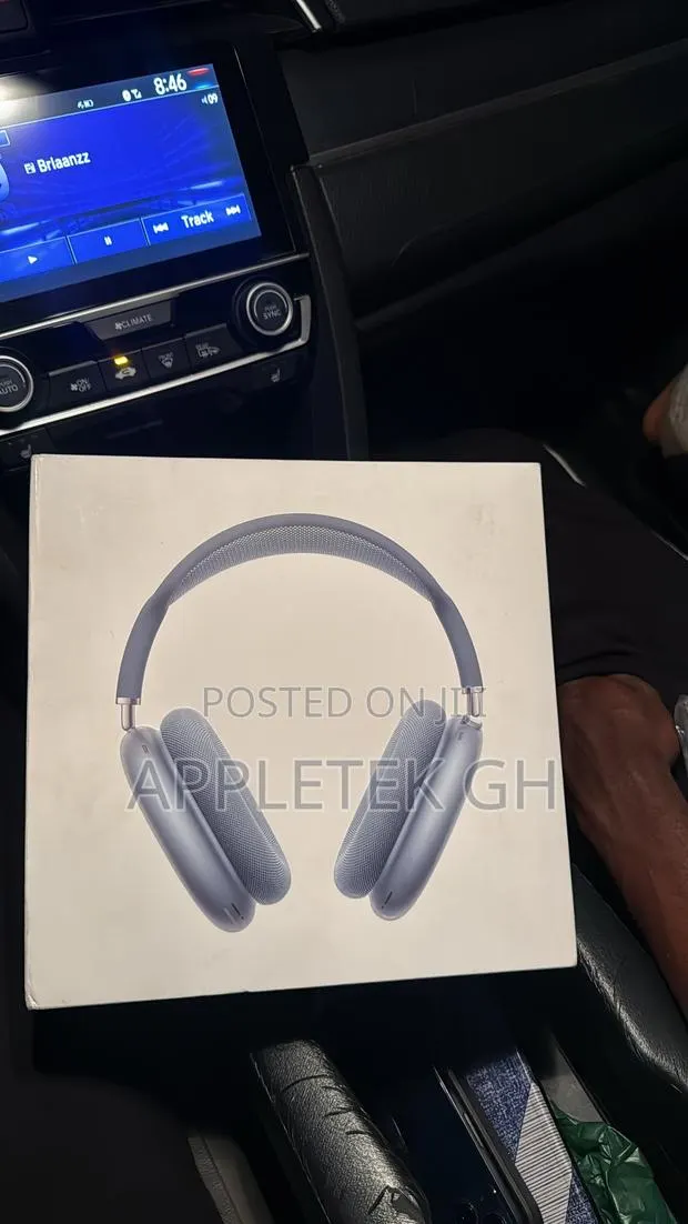 New AirPods Max 2 · Photo 1