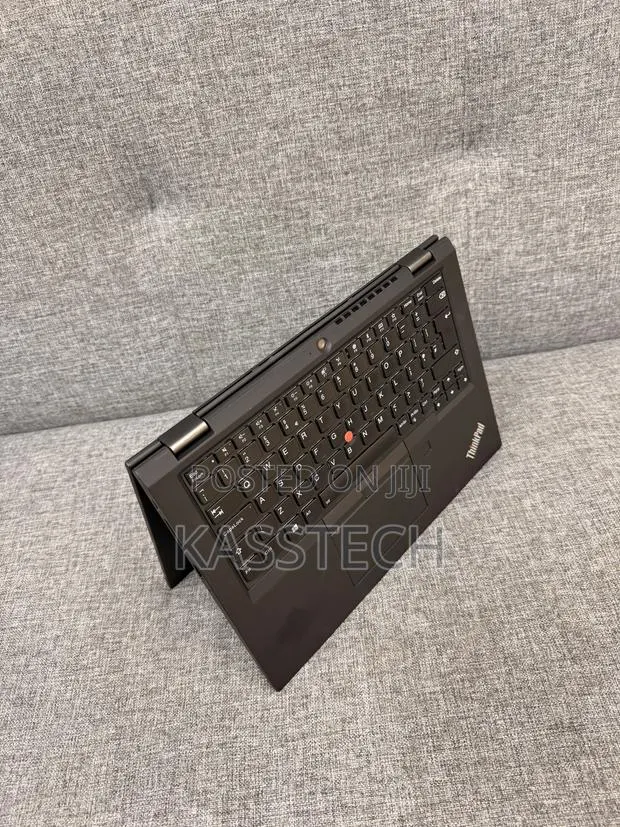 Laptop Lenovo ThinkPad L13 Yoga 8GB Intel Core i5 SSD 256GB · Photo 1