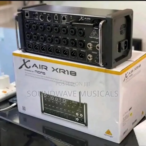 Xr 18 Stage Box Beheringer · Photo 1