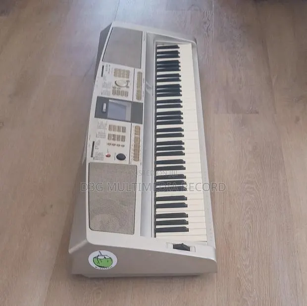 Yamaha DGX 505 · Photo 1