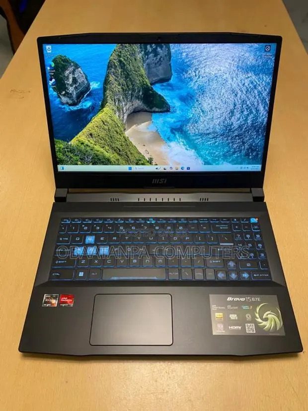 Laptop MSI Cyborg 15 16GB AMD Ryzen 7 SSD 1T · Photo 1