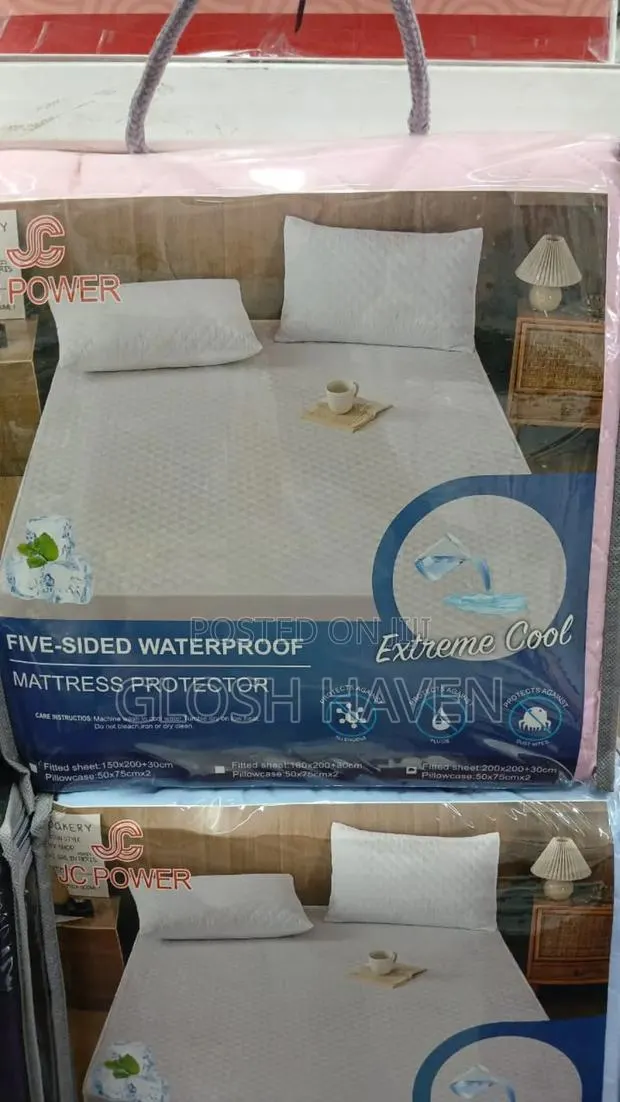 Waterproof Mattress Cover · Photo 1