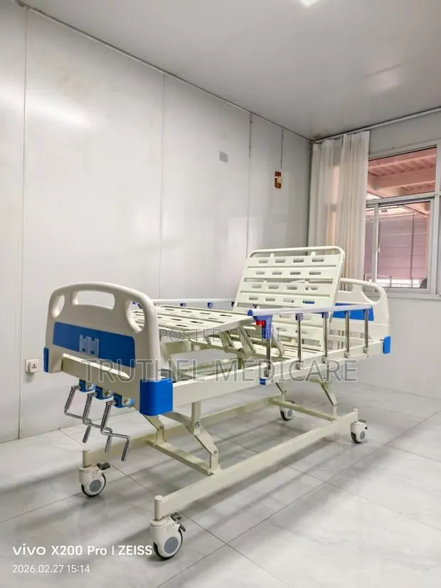 3crank Manual Hospital Bed (Free Mattress, Iv Pole, and Eating Table) · Photo 1