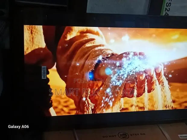 Samsung 43-Inch Smart Television – Smooth Streaming Clear Audio · Photo 1
