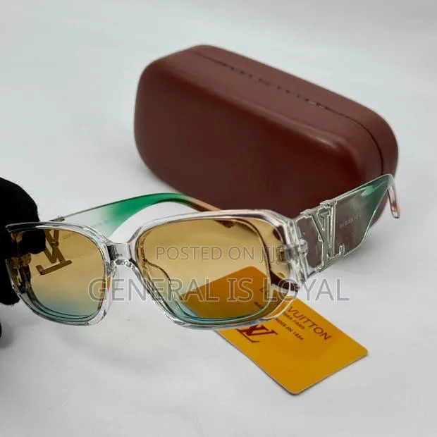 Louis Vuitton Glasses / Rainbow · Photo 1