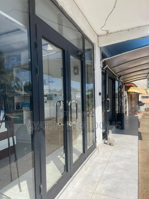 Shop for Rent · Photo 1