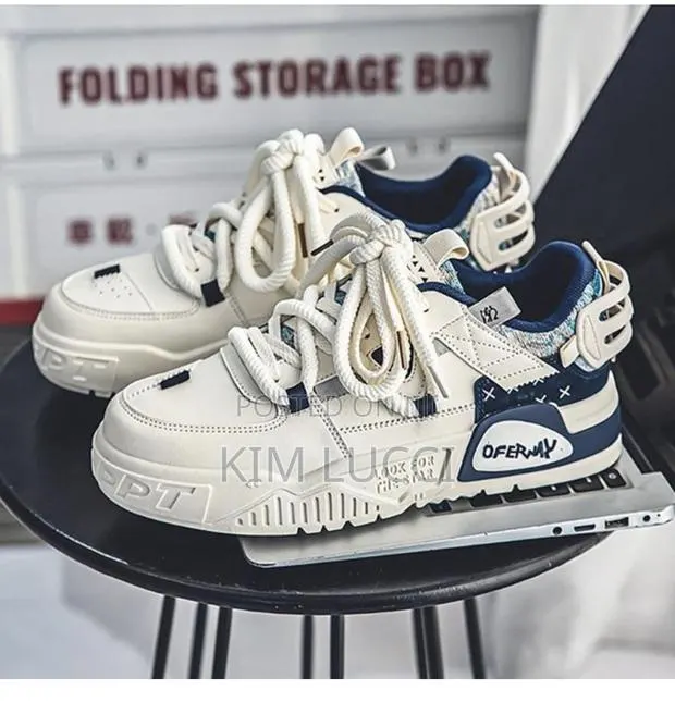 Unisex Sneakers · Photo 1