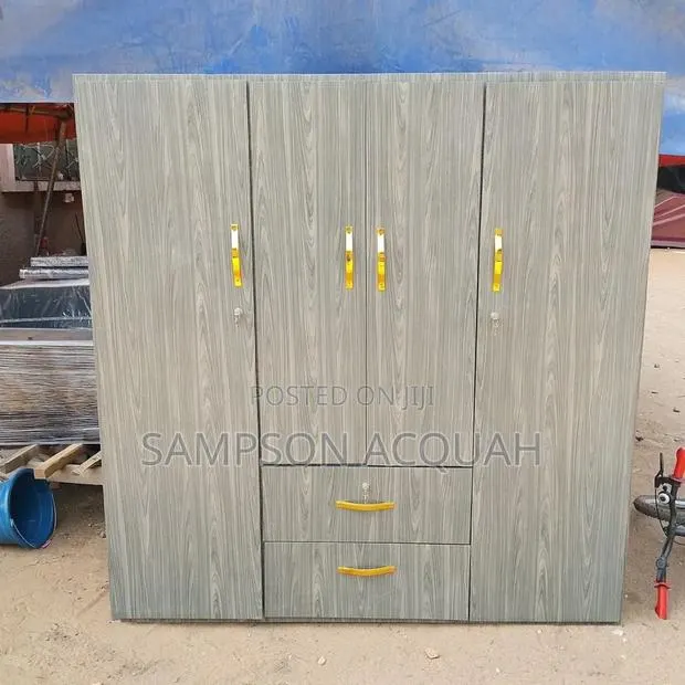 Quality 3 In 1 Wardrobe With Drawers · Photo 1