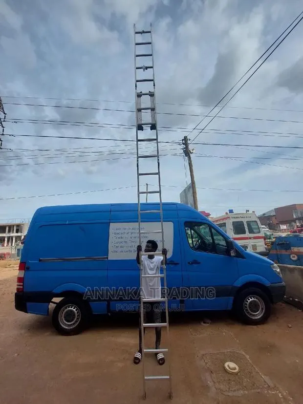 4 X 5 Foldable Ladder · Photo 1