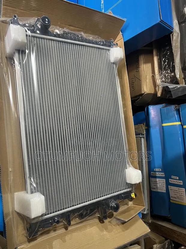 Range Rover Evoque Radiator (Water Tank) · Photo 1