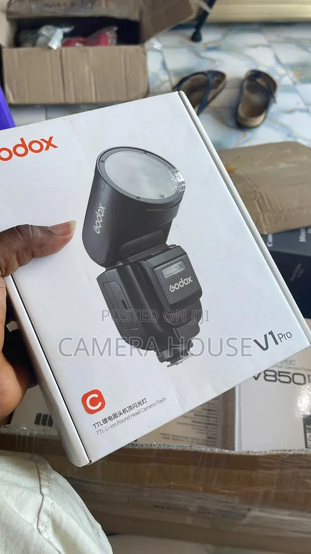 Godox V1 Pro Flash · Photo 1