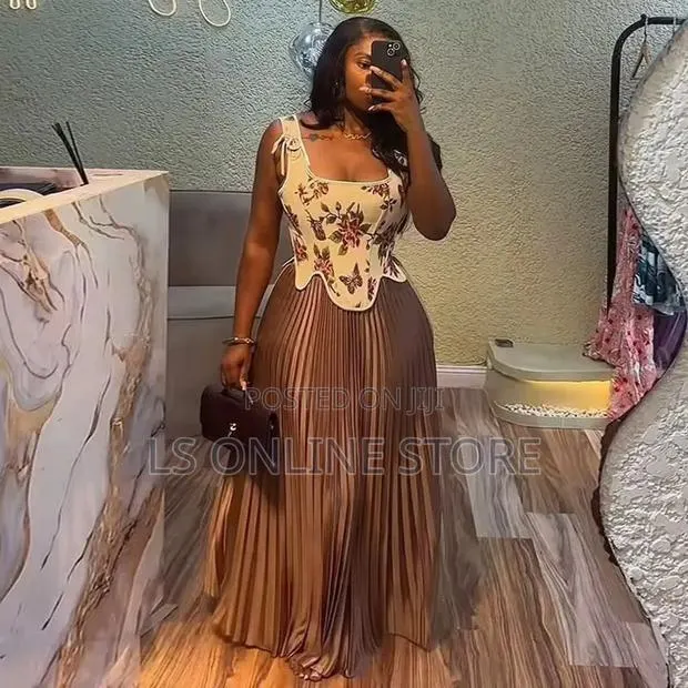 Butterfly Corset With Skirt · Photo 1