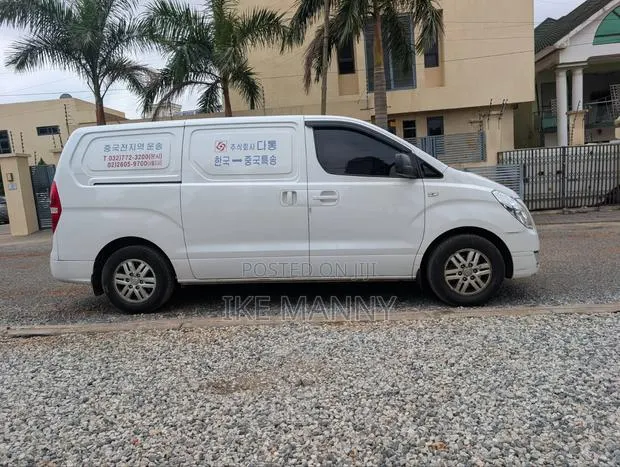 Hyundai Starex 2018 White