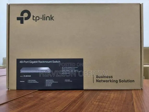 Tl-sg1048=48-port Gigabit Rackmount Switch · Photo 1