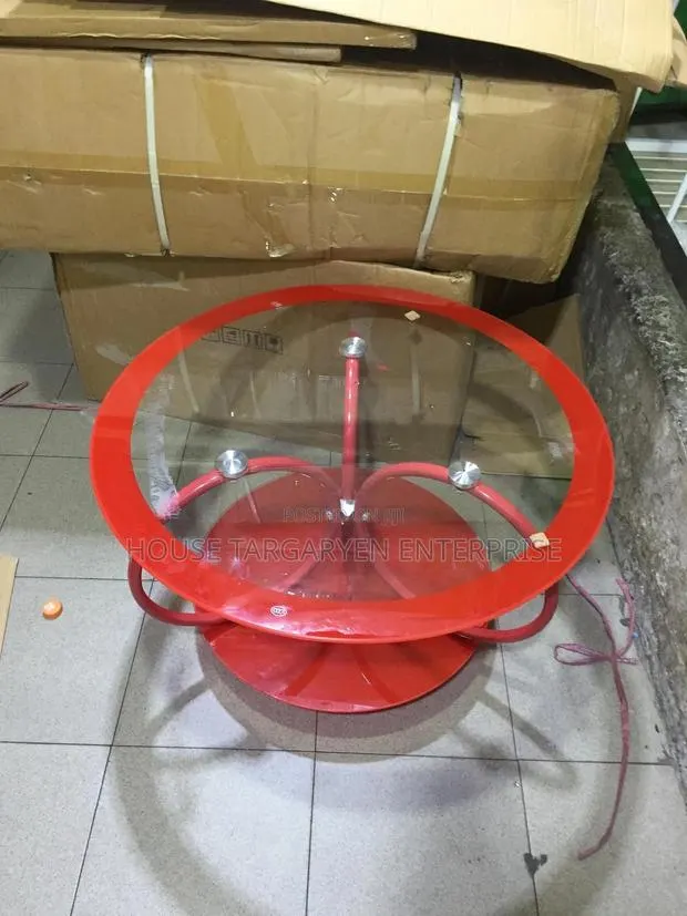 Tempered Coffee Table · Photo 1