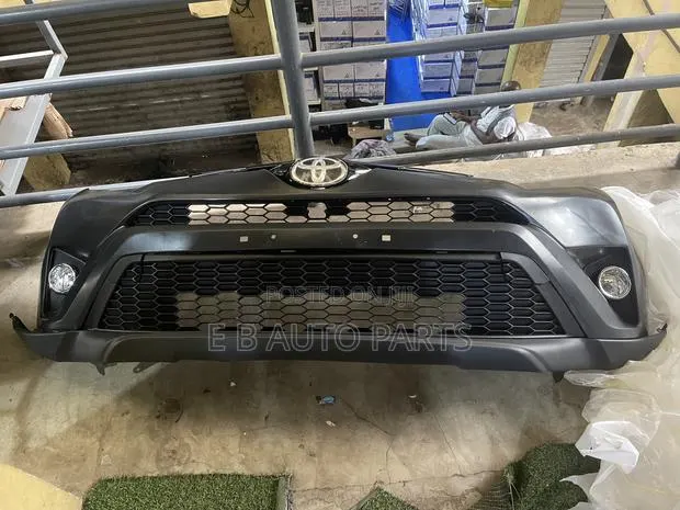 Rav4 2016-2018 Front Bumper Complete · Photo 1