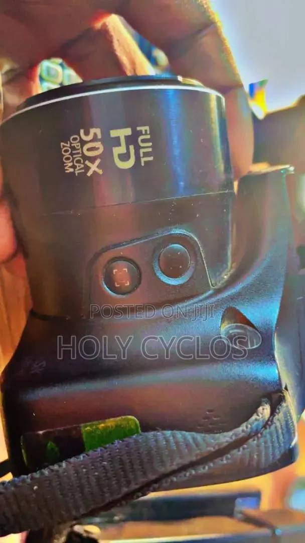 Uk Used Canon Camera Going for Cool Price · Photo 1