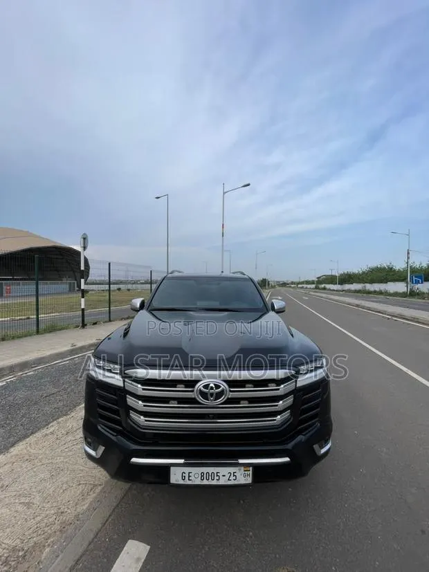Toyota Land Cruiser 2024 Black · Photo 1