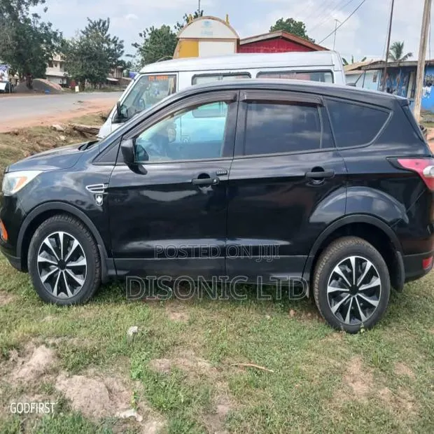 Ford Escape 2017 Black · Photo 1