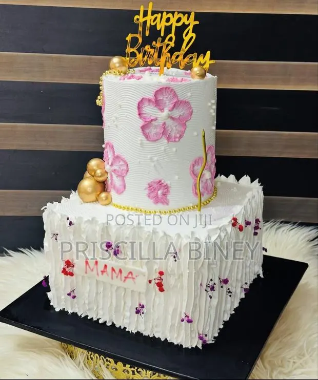 Beautiful and Delicious Whipped Cream 2tier Cake · Photo 1