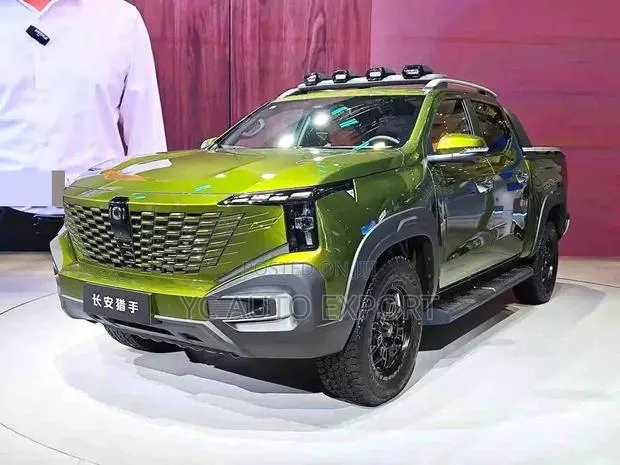 Changan Hunter Plus 2.0 Petrol 4x4 2025 Green · Photo 1