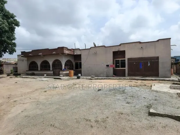 6bdrm House in Kenyasi Bosore, Kumasi Metropolitan for sale · Photo 1