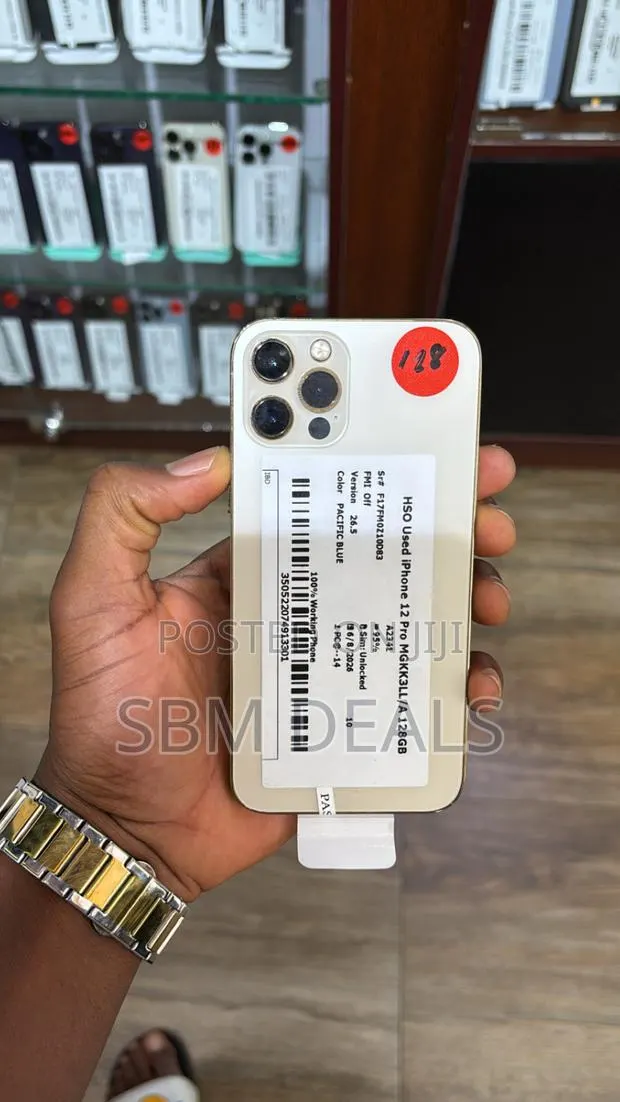 Apple iPhone 12 Pro 128 GB Gold · Photo 1