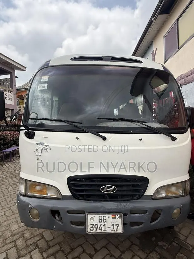 Hyundai County 2001 Blue · Photo 1