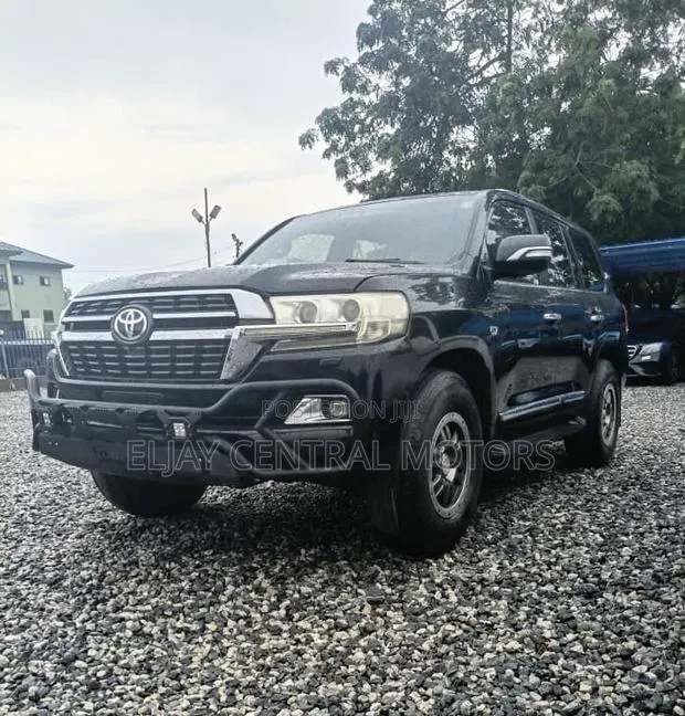 Toyota Land Cruiser 4.5 V8 VXR 2014 Black · Photo 1