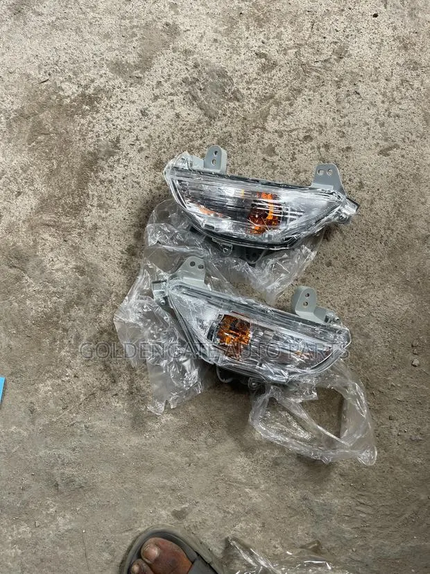 Mazda3 14 Turning Light · Photo 1