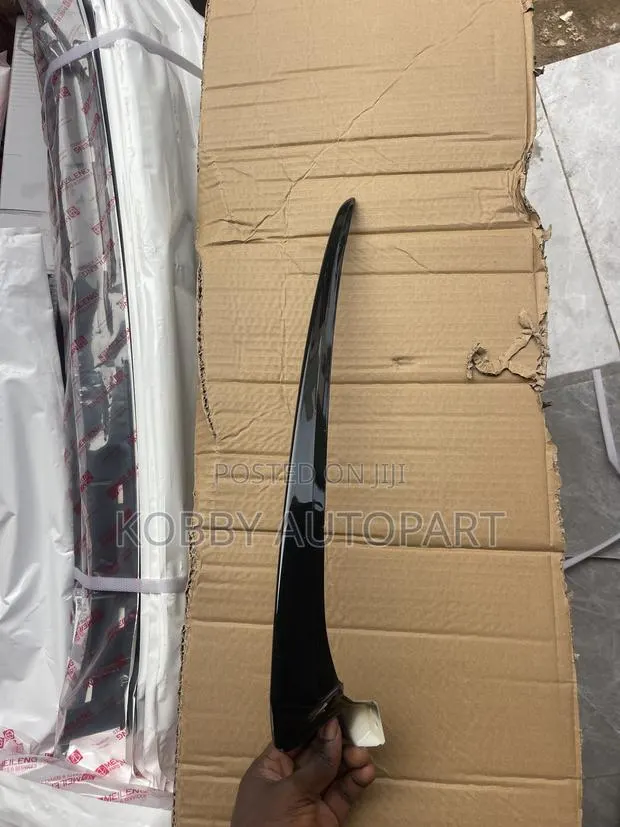 Honda CRV Headlight Chrome Black 2023 2024 2025 2026 · Photo 1