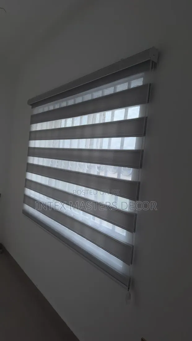 Window Blinds · Photo 1