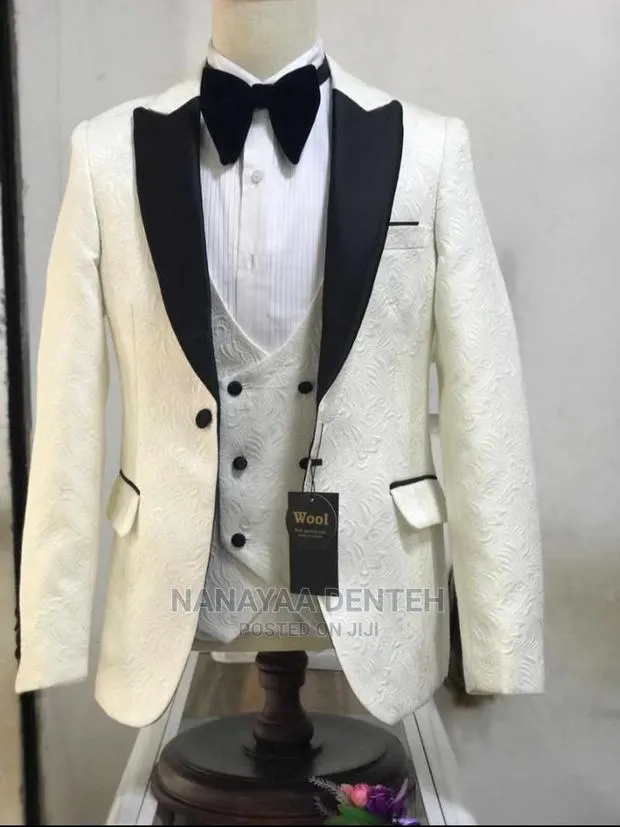 Men's Suit · Photo 1