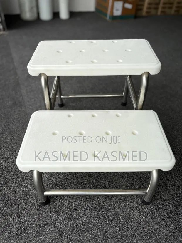 Stepping Stool · Photo 1