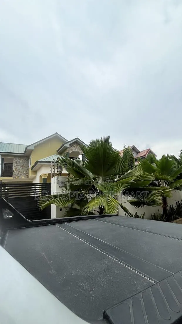 4bdrm Duplex in Paradise Court, Tema Metropolitan for rent · Photo 1