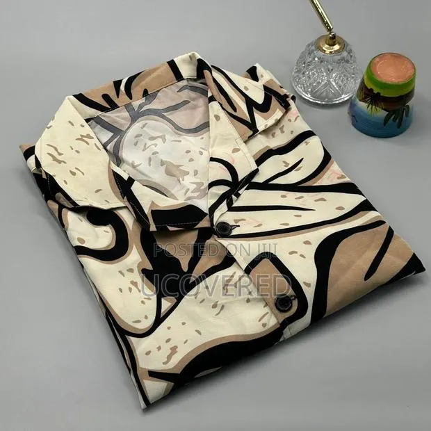 High Quality Button Short Sleeves Shirts · Photo 1