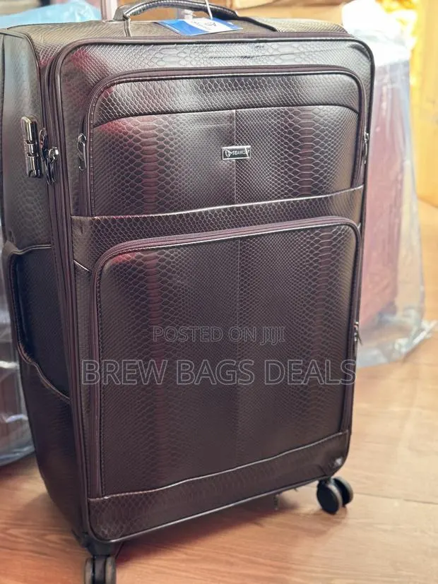 Premium Quality Pure Leather Extra Large 32 Inches Traveling Bag. · Photo 1