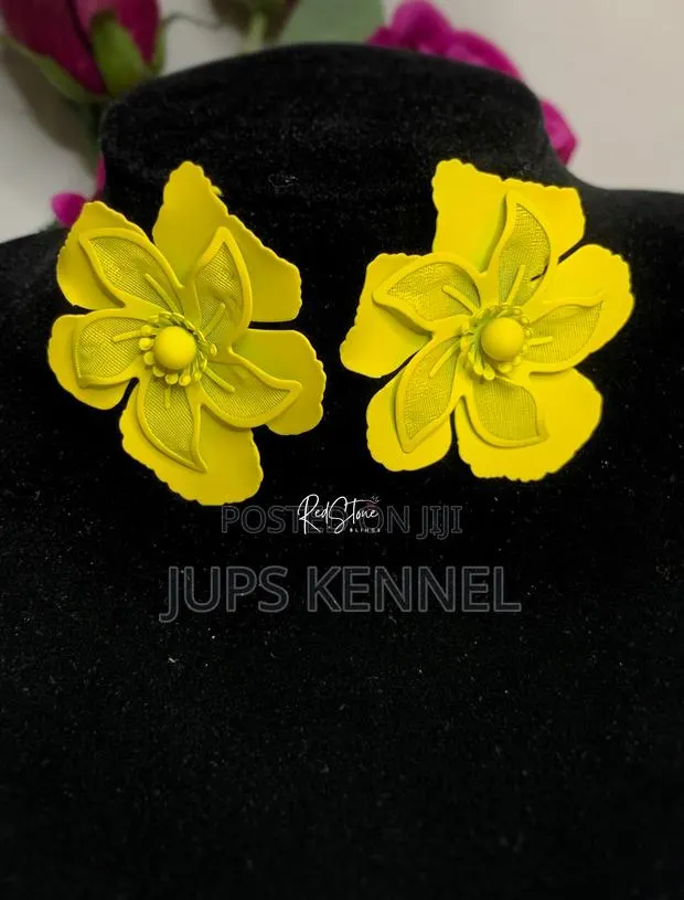 Earrings (Flowers) · Photo 1