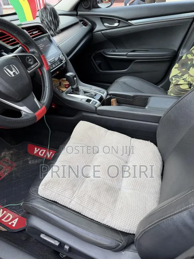 Honda Civic EX 4dr Hatchback (1.5L 4cyl) 2017 Blue · Photo 1