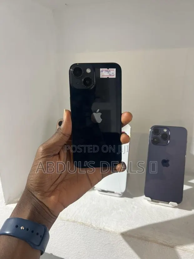 Apple iPhone 14 128 GB Black · Photo 1
