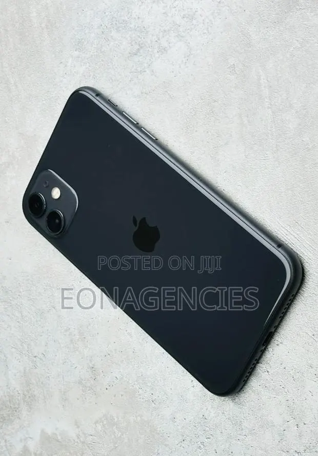 Apple iPhone 11 128 GB · Photo 1