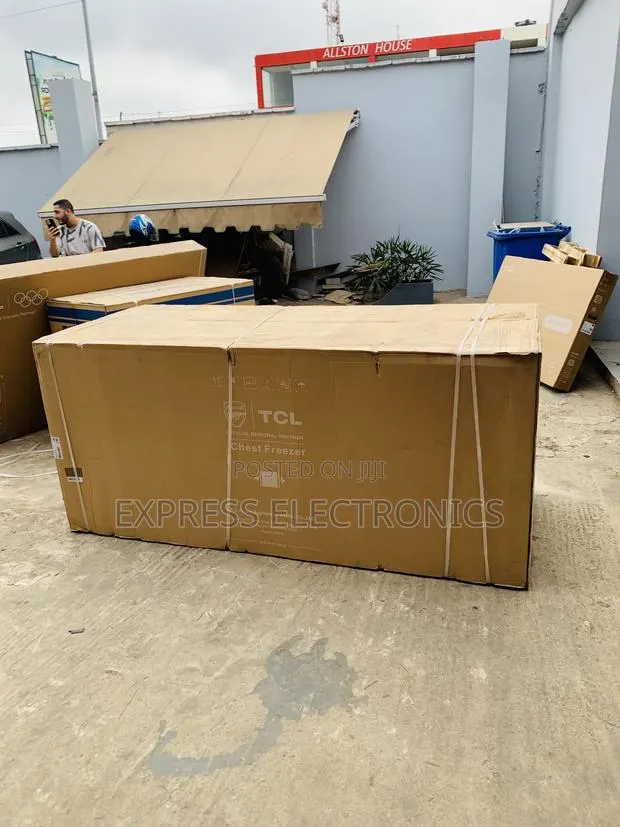 Very Cool Pri Fr Double Door TCL 720 Liters Chest Freezer F920CFSL · Photo 1