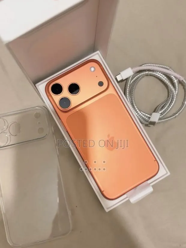 Apple iPhone 17 Pro 256 GB Orange · Photo 1
