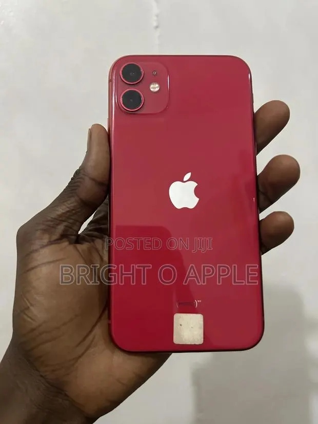 Apple iPhone 11 64 GB Red · Photo 1