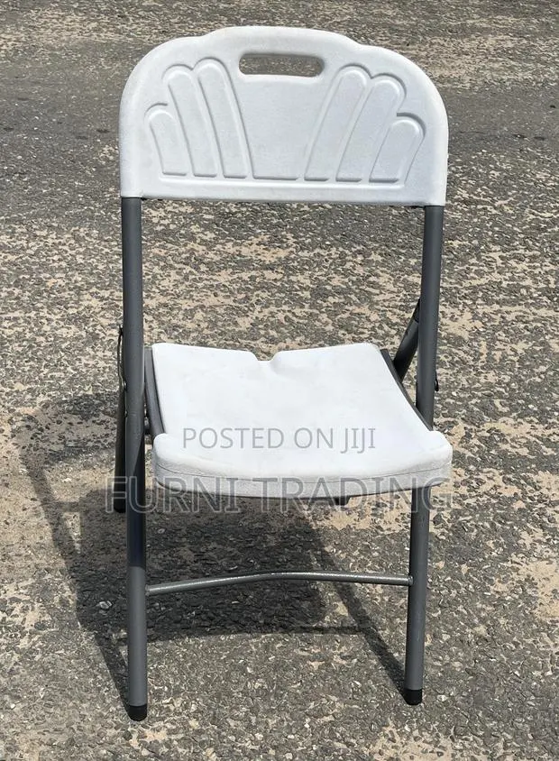 Foldable Chair · Photo 1